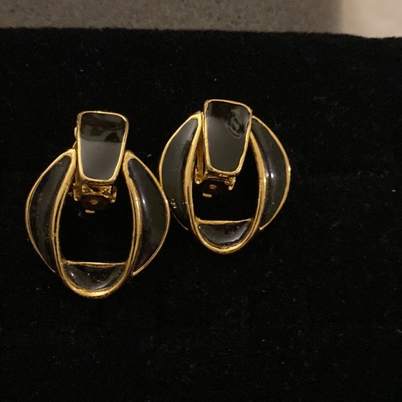 Pend earring plus 2 more sets clip on - Picture 2 of 7